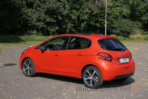 Peugeot 208 Allure 1.2 PureTech 110 Stop&Start