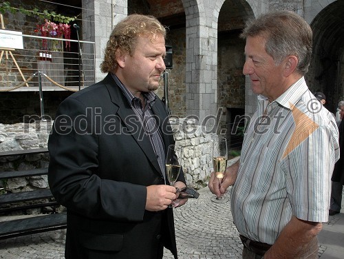 Darko Brlek, direktor Festivala Ljubljana in Jurij Nemanič, skrbnik grajske trte