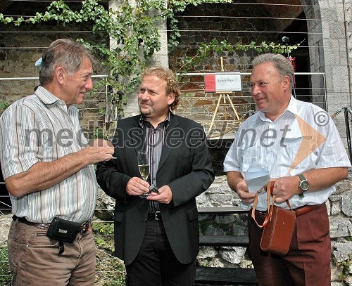 Jurij Nemanič, skrbnik grajske trte, Darko Brlek, direktor Festivala Ljubljana in ...