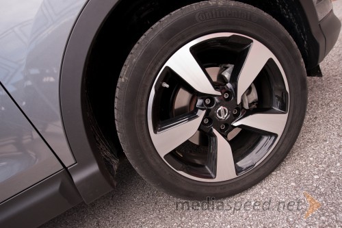 Nissan Qashqai 1.6 dCi 360°, 18-palčna lita platišča stanejo 780 evrov