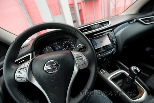 Nissan Qashqai 1.6 dCi 360°, notranjost