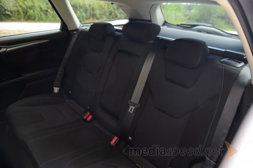 Ford Mondeo Karavan 2.0 TDCi Powershift Titanium, zadnja klop