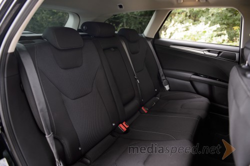 Ford Mondeo Karavan 2.0 TDCi Powershift Titanium, udobje in prostornoste tudi zadaj. 