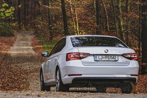 Škoda Superb 2.0 TDI DSG Style