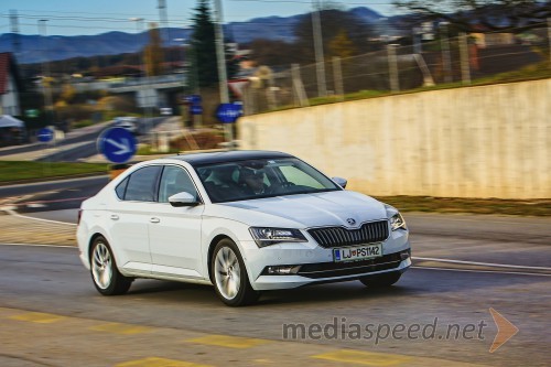 Škoda Superb 2.0 TDI DSG Style