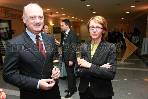 Klemens Nowotny, v.d. predsednika uprave Raiffeisen Banke d.d. in Petra Blagšič, samostojni event manager