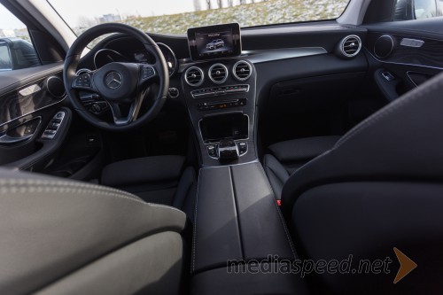 Mercedes-Benz GLC 220d 4Matic, notranjost