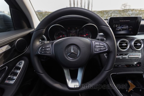 Mercedes-Benz GLC 220d 4Matic, notranjost