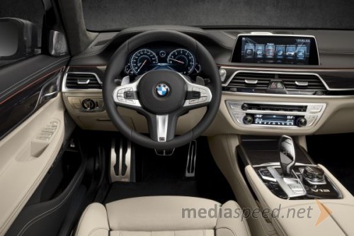 Novi BMW M760Li xDrive