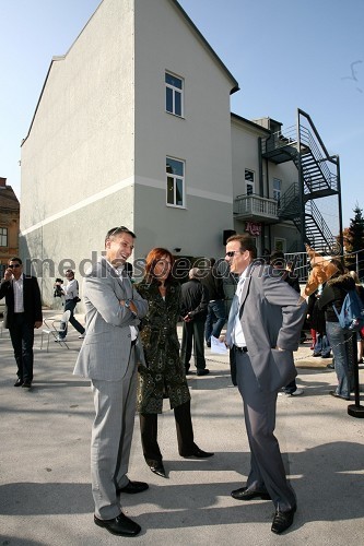 Drago Žura, direktor ŠOUM (Študentska organizacija Univerze v Mariboru), Elica Vogrinc, Hypo Alpe Adria Bank in Bojan Šrot, župan občine Celje