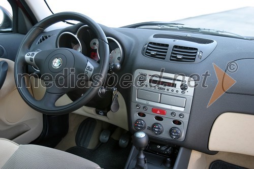 Alfa Romeo 147 JTD 16V