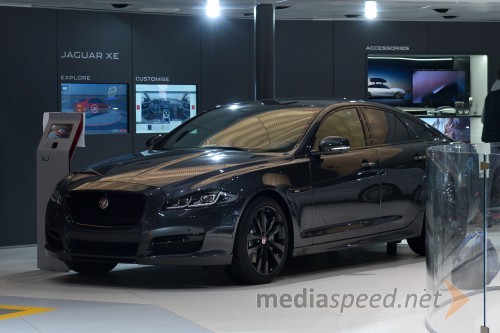 Jaguar XE