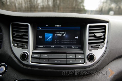 Hyundai Tucson 2.0 CRDi HP 4WD Impression, infotainment na 8 palčnem zaslonu