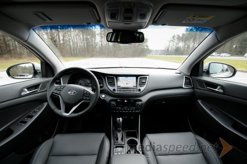 Hyundai Tucson 2.0 CRDi HP 4WD Impression, notranjost