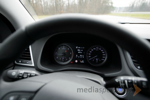 Hyundai Tucson 2.0 CRDi HP 4WD Impression, merilniki