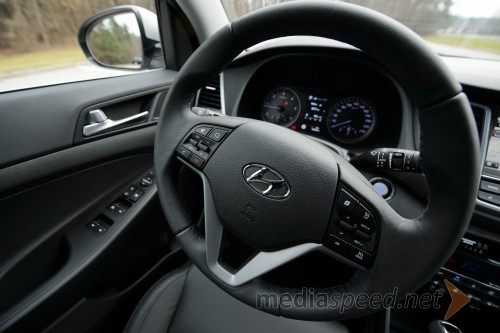 Hyundai Tucson 2.0 CRDi HP 4WD Impression, multifunkcijski volan