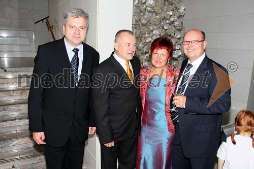 Andrej Verlič, podžupan Mestne občine Maribor, Franc Kangler, mariborski župan, Cvetka Rošker, ravnateljica Vrtca Tezno in Boris Rošker, glasbenik