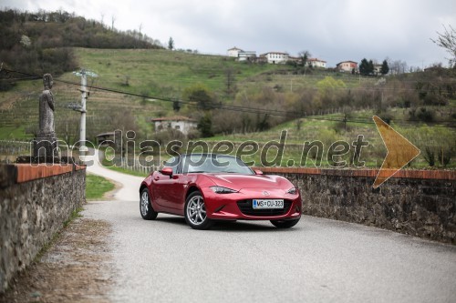 Nova Mazda MX-5