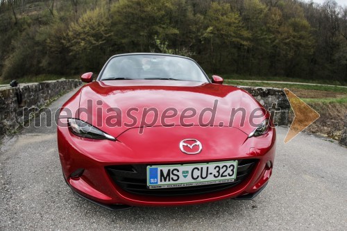 Nova Mazda MX-5