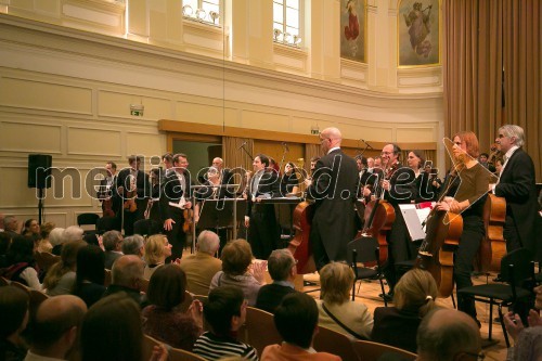 Orkester Slovenske filharmonije pod taktirko Simona Krečiča