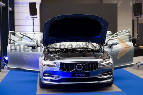 Volvo S90, statična predstavitev