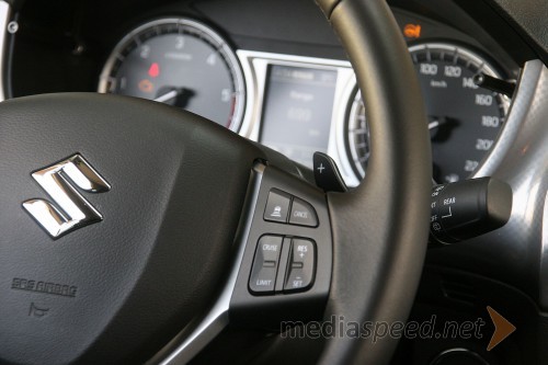 Suzuki Vitara 1.6 DDiS 4WD TCSS Elegance, ob volanu so ušeska za ročno menjavo prestav