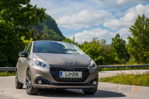 Peugeot 208 Allure 1.2 PureTech 110 EAT6 Stop&Start