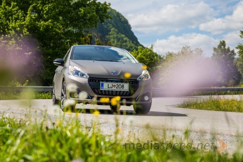 Peugeot 208 Allure 1.2 PureTech 110 EAT6 Stop&Start