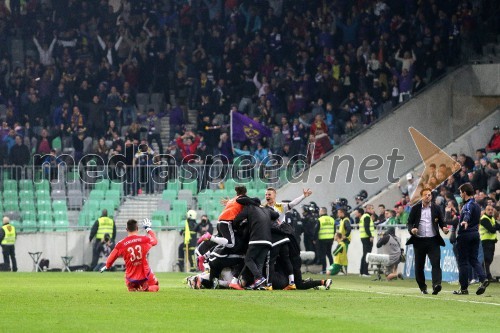 Nogometna tekma Maribor - Olimpija