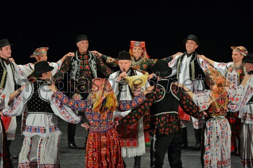 Ansambel narodnih plesov in pesmi Hrvaške Lado iz Zagreba