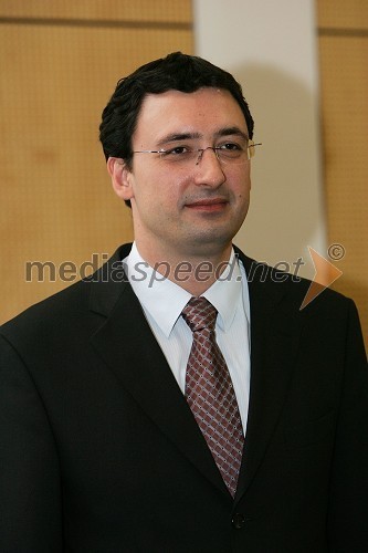 Dr. Borut Vojinović