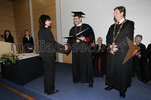 Dr. Maša Hojnik, dr. Ivan Rozman, rektor Univerze v Mariboru in red. prof. dr. Željko Knez, Fakulteta za kemijo in kemijsko tehnologijo Univerze v Mariboru