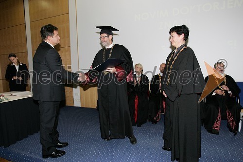 Dr. Stojan Potrč, dr. Ivan Rozman, rektor Univerze v Mariboru in izr. prof. dr. Dušica Pahor, Medicinska fakulteta Univerze v Mariboru