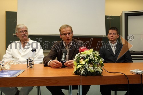 Doc. dr. med. Gorazd Pirc, Univerzitetni klinični center Maribor, prof. Archibald von Strempel (Avstrija) in dr. med. Matjaž Voršič, Univerzitetni klinični center Maribor
