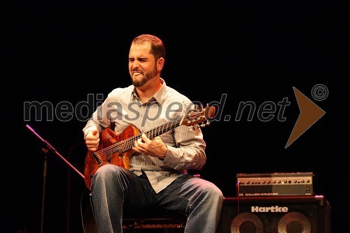 Charlie Hunter, Charlie Hunter trio