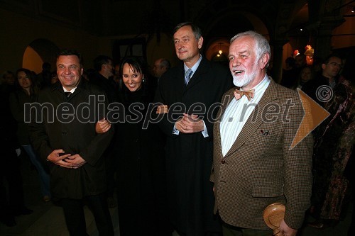 Zoran Jankovič, župan Ljubljane, Benka Pulko, svetovna popotnica, dr. Danilo Türk, predsednik Republike Slovenije in Mitja Meršol, novinar