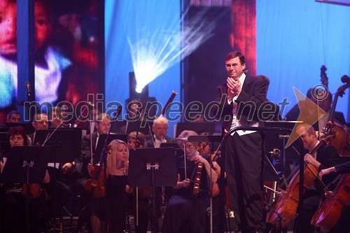 Simon Robinson, dirigent in Simfonični orkester SNG Maribor