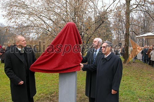 Franc Kangler, mariborski župan, Srečko Pirtovšek, glavni in odgovorni urednik Založbe Kapital in ...