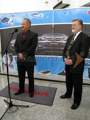 Zoran Polič, direktor podjetja AC Mobil  in Andrej Lesjak, direktor podjetja Delo revije, d.d.