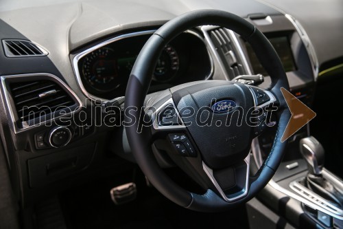 Ford Edge, notranjost