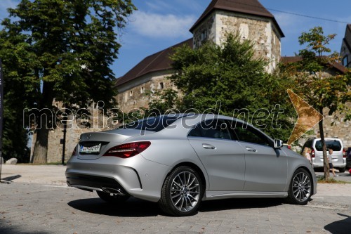 Prenovljena Mercedes-Benz CLA kupe in CLA Shooting Brake