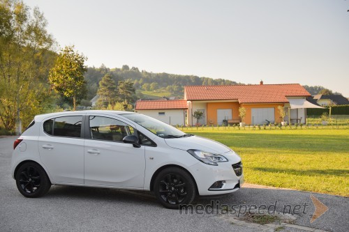 Opel Corsa 1.4 ECOTEC Easytronic Color Edition