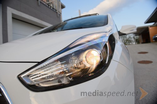 Hyundai ix20 1.6 CRDi (HP) Premium, LED tehnologija dnevnih luči