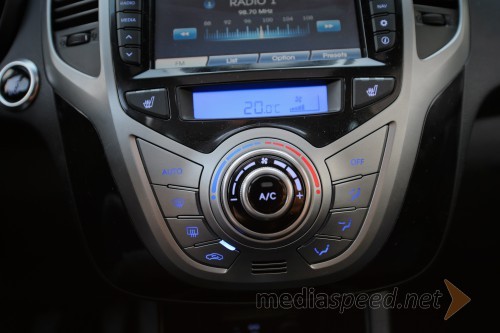 Hyundai ix20 1.6 CRDi (HP) Premium, samodejna klimatska naprava v opremi Premium