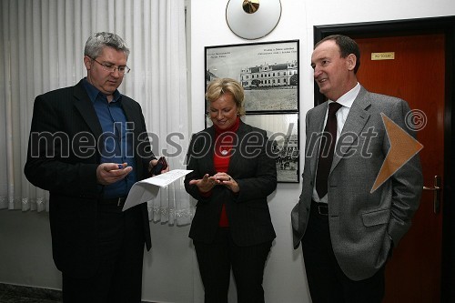 Anton Štihec, župan Murske Sobote, Sabrina Pečelin, vodja odnosov z javnostmi pri Porsche Slovenija in Frenk Tavčar, direktor programa Audi pri Porsche Slovenija