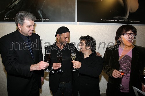 Andrej Verlič, podžupan Maribora, Tomaž Pandur, režiser, Dragica Petrovič, izvršna producentka razstave in režiserka in Aljoša Rebolj, fotograf