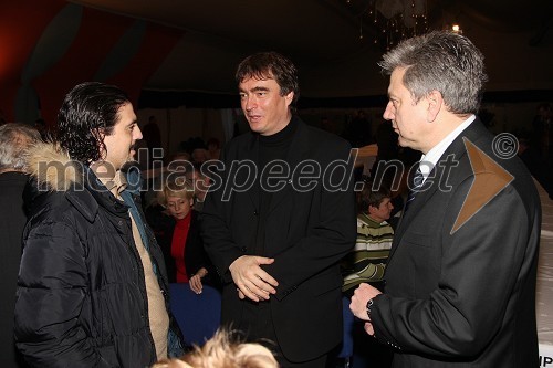 Zlatko Zahovič, športni direktor NK Maribor ter nacionalni ambasador UNICEF-a, dr. Milan Zver, minister za šolstvo in šport in Andrej Verlič, podžupan Maribora