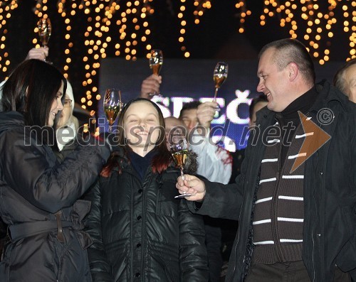 Franc Kangler, mariborski župan z ženo Tanjo in hčerko Mašo