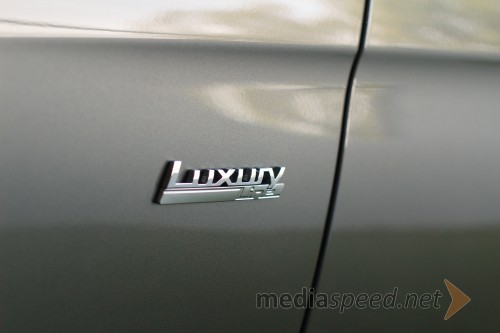 BMW 325d Touring Luxury Line, oznaka paketa opreme