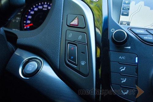 Hyundai i40 Wagon 1.7 CRDi HP Impression, zagon motorja preko gumba ob volanu